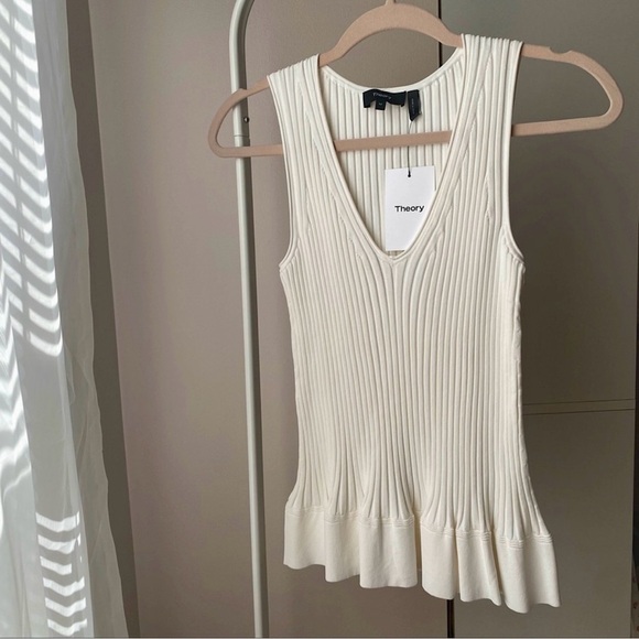 Theory Ribbed Flared Tank Top in White Size M - Picture 1 of 8